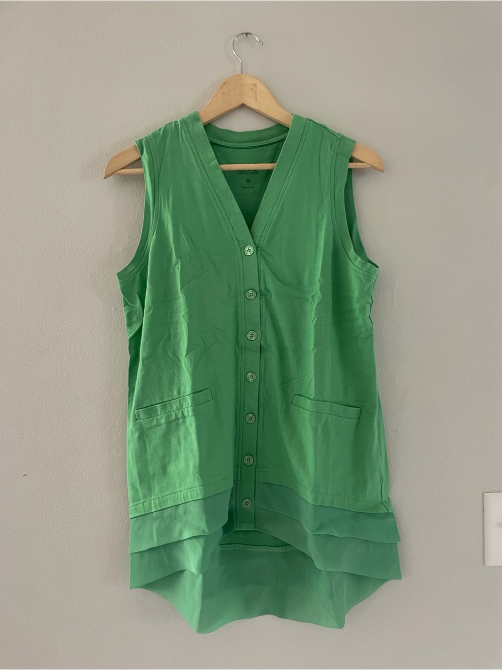 LOGO by Lori Goldstein Green Sleeveless Button-Front Cardigan